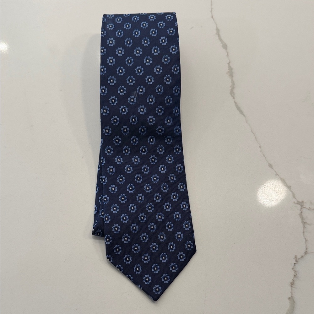 Brooks Brothers Navy Blue Floral Pattern Tie